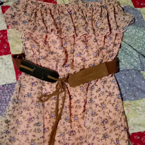 Dresses - Picture 2 of 2